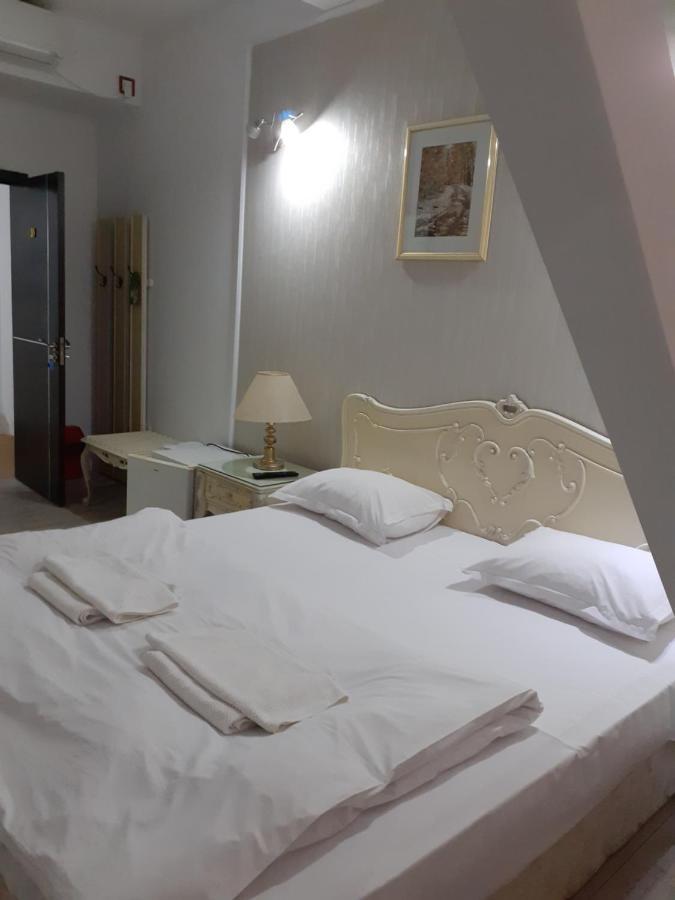 Hotel Nevis Fundeni Bukareszt Zewnętrze zdjęcie
