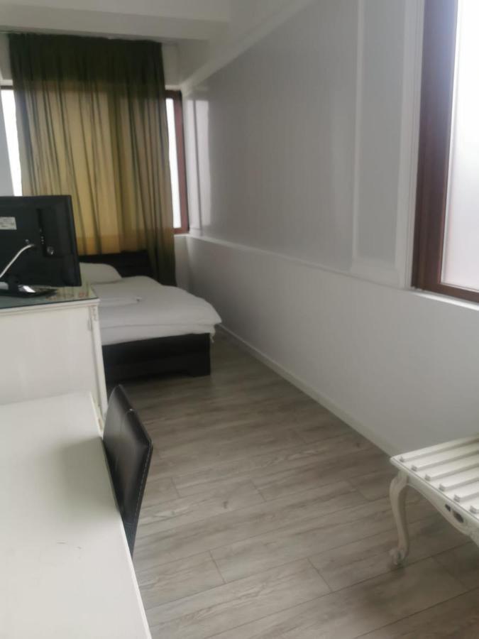 Hotel Nevis Fundeni Bukareszt Zewnętrze zdjęcie