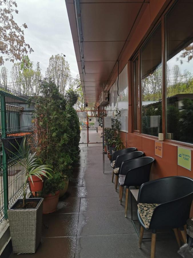 Hotel Nevis Fundeni Bukareszt Zewnętrze zdjęcie