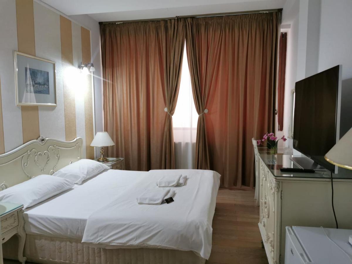 Hotel Nevis Fundeni Bukareszt Zewnętrze zdjęcie